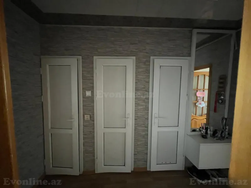 Satılır 2 otaqlı Mənzil Köhnə tikili 65 m² 8 Noyabr m. - şəkil 15