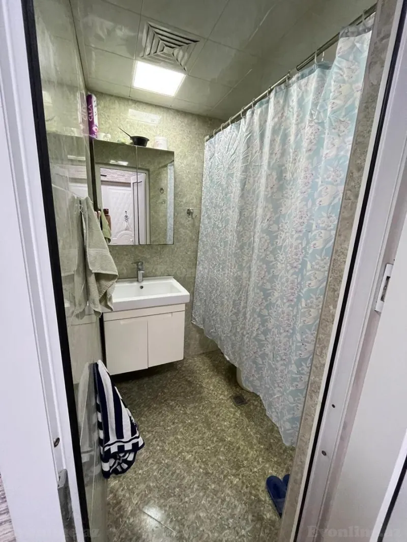 Satılır 2 otaqlı Mənzil Köhnə tikili 65 m² 8 Noyabr m. - şəkil 22