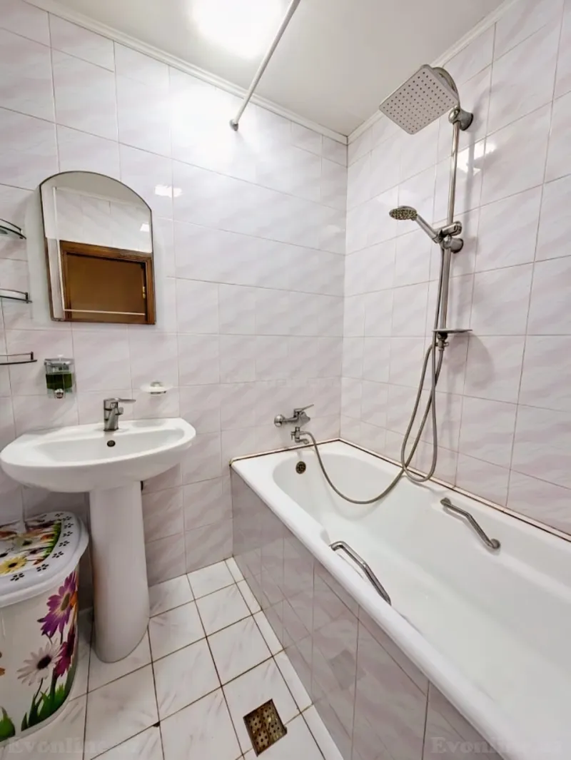 Satılır 3 otaqlı Mənzil Köhnə tikili 72 m² Əhmədli m. - şəkil 8