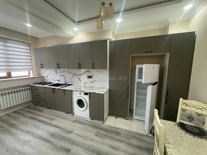 Kirayə verilir 3 otaqlı Mənzil Yeni tikili 75 m² İnşaatçılar m. - şəkil 3