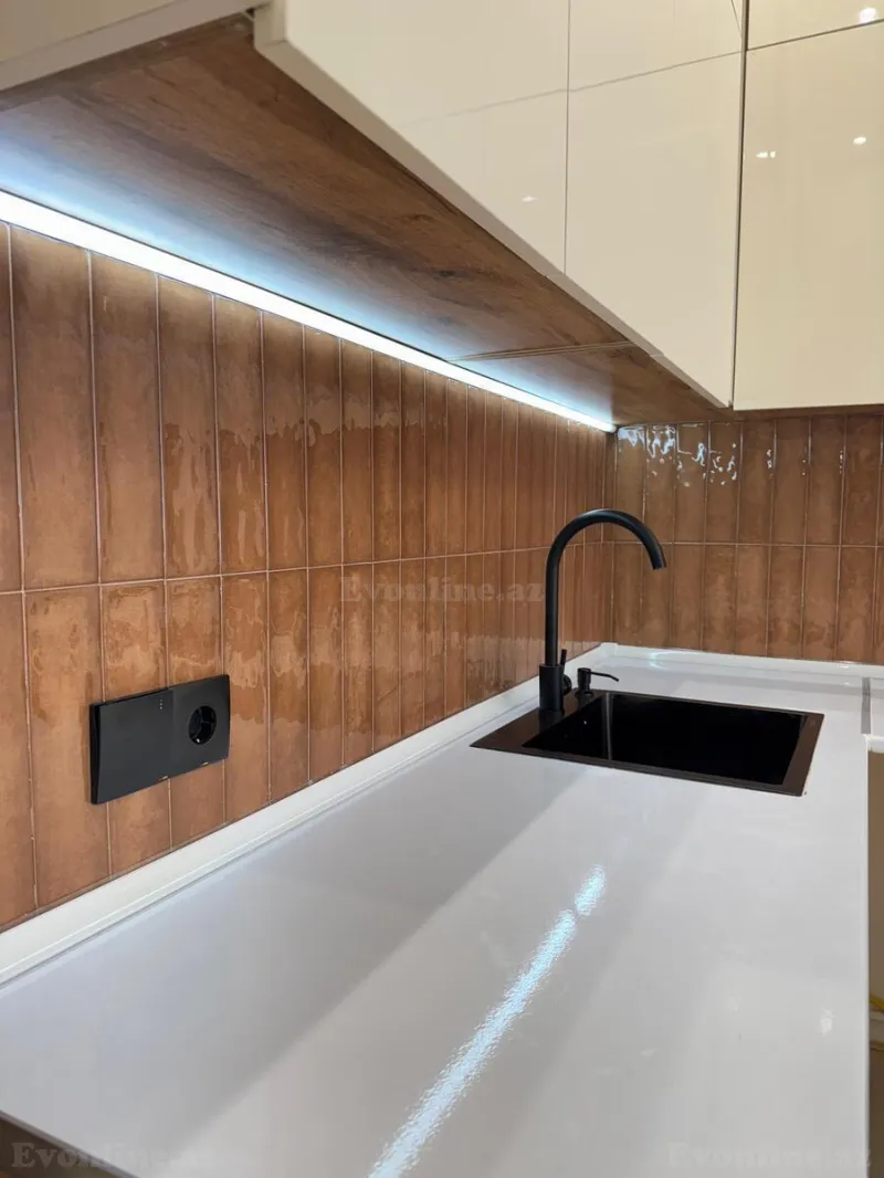 Satılır 2 otaqlı Mənzil Yeni tikili 76 m² Qara Qarayev m. - şəkil 4