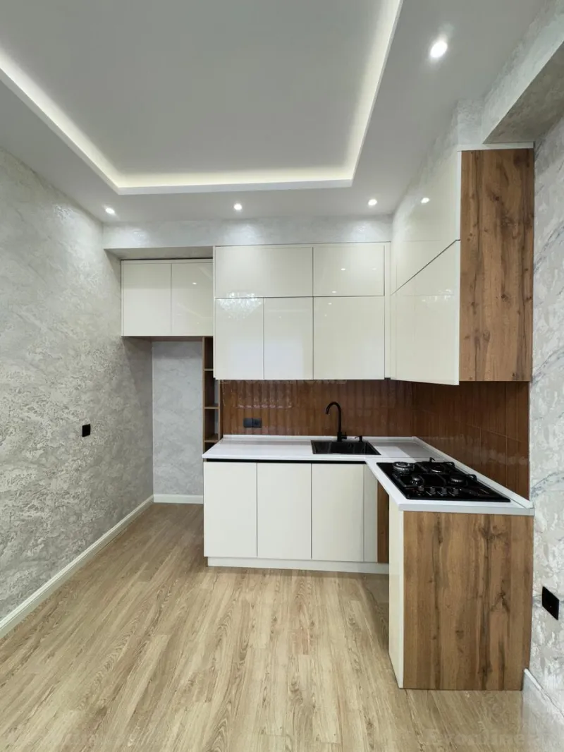 Satılır 2 otaqlı Mənzil Yeni tikili 76 m² Qara Qarayev m. - şəkil 5