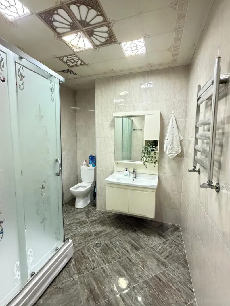 Kirayə verilir 2 otaqlı Mənzil Yeni tikili 85 m² Qara Qarayev m. - şəkil 21
