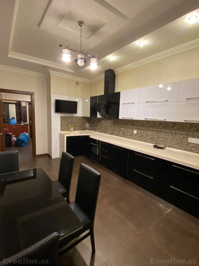 Kirayə verilir 2 otaqlı Mənzil Yeni tikili 100 m² Memar Əcəmi m. - şəkil 9
