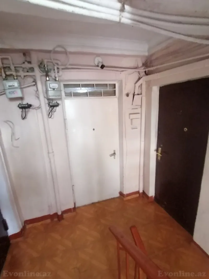 Kirayə verilir 2 otaqlı Mənzil Köhnə tikili 35 m² İnşaatçılar m. - şəkil 2