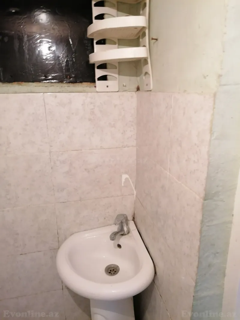 Kirayə verilir 2 otaqlı Mənzil Köhnə tikili 35 m² İnşaatçılar m. - şəkil 9