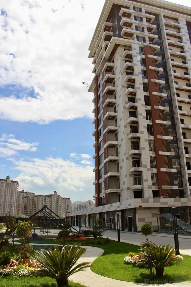Satılır 4 otaqlı Mənzil Yeni tikili 210 m² Koroğlu m. - şəkil 5