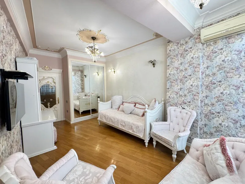 Satılır 4 otaqlı Mənzil Yeni tikili 217 m² 28 May m. - şəkil 11