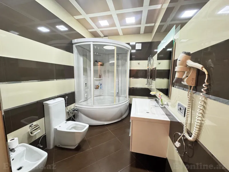 Satılır 4 otaqlı Mənzil Yeni tikili 217 m² 28 May m. - şəkil 21