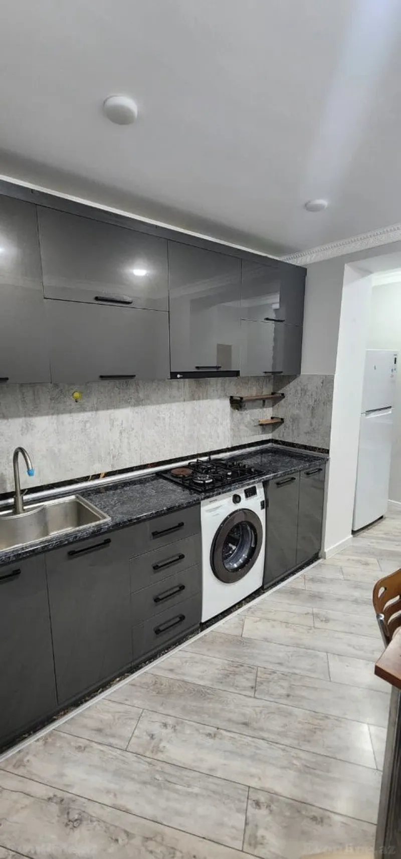 Kirayə verilir 2 otaqlı Mənzil Köhnə tikili 75 m² Badamdar - şəkil 6
