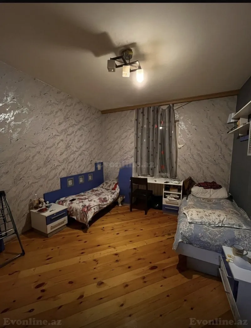 Kirayə verilir 4 otaqlı Mənzil Köhnə tikili 100 m² Nəriman Nərimanov m.
