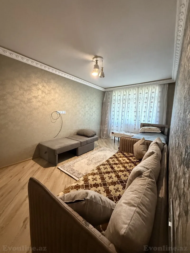 Kirayə verilir 3 otaqlı Mənzil Köhnə tikili 100 m² Gəncə
