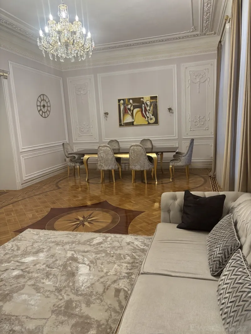 Kirayə verilir 4 otaqlı Mənzil Köhnə tikili 155 m² Nizami m. - şəkil 2