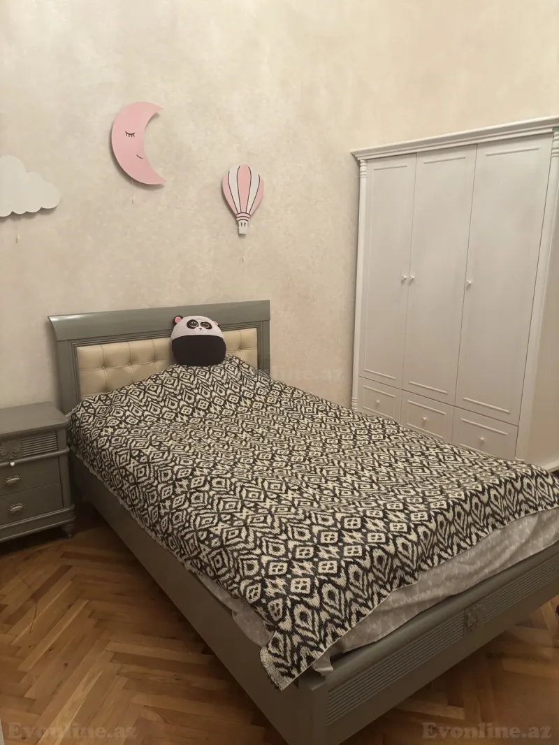 Kirayə verilir 4 otaqlı Mənzil Köhnə tikili 155 m² Nizami m. - şəkil 4