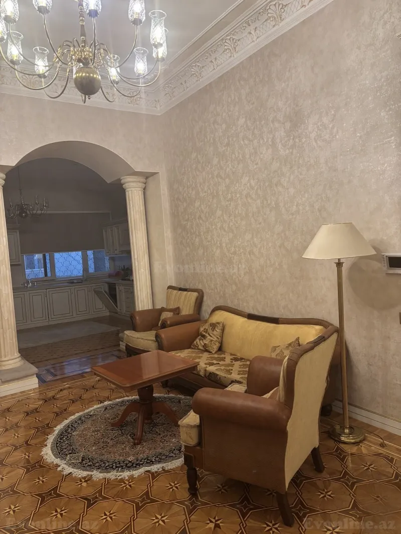 Kirayə verilir 4 otaqlı Mənzil Köhnə tikili 155 m² Nizami m. - şəkil 12