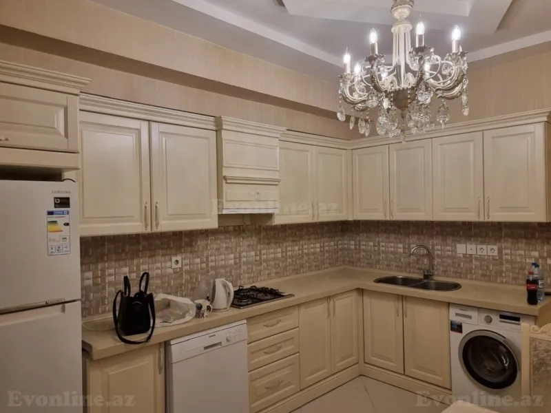 Kirayə verilir 3 otaqlı Mənzil Yeni tikili 135 m² Elmlər Akademiyası m. - şəkil 6