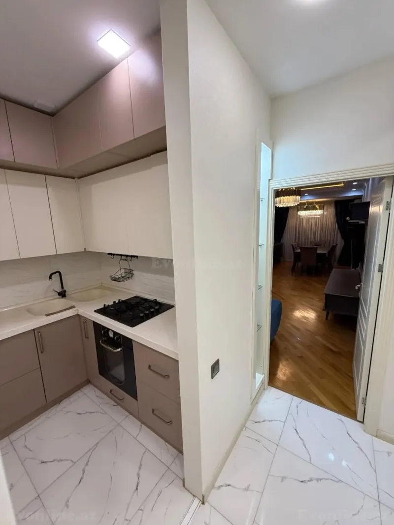Kirayə verilir 2 otaqlı Mənzil Köhnə tikili 80 m² Yasamal - şəkil 5