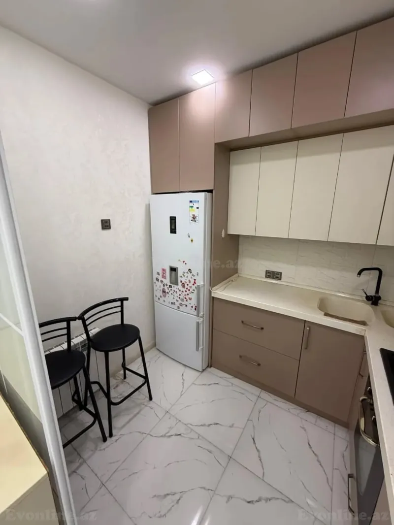 Kirayə verilir 2 otaqlı Mənzil Köhnə tikili 80 m² Yasamal - şəkil 10