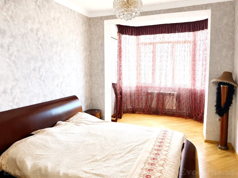 Satılır 4 otaqlı Mənzil Yeni tikili 135 m² İnşaatçılar m. - şəkil 5