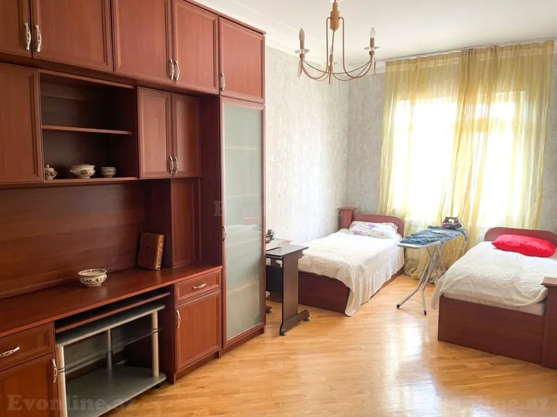 Satılır 4 otaqlı Mənzil Yeni tikili 135 m² İnşaatçılar m. - şəkil 6