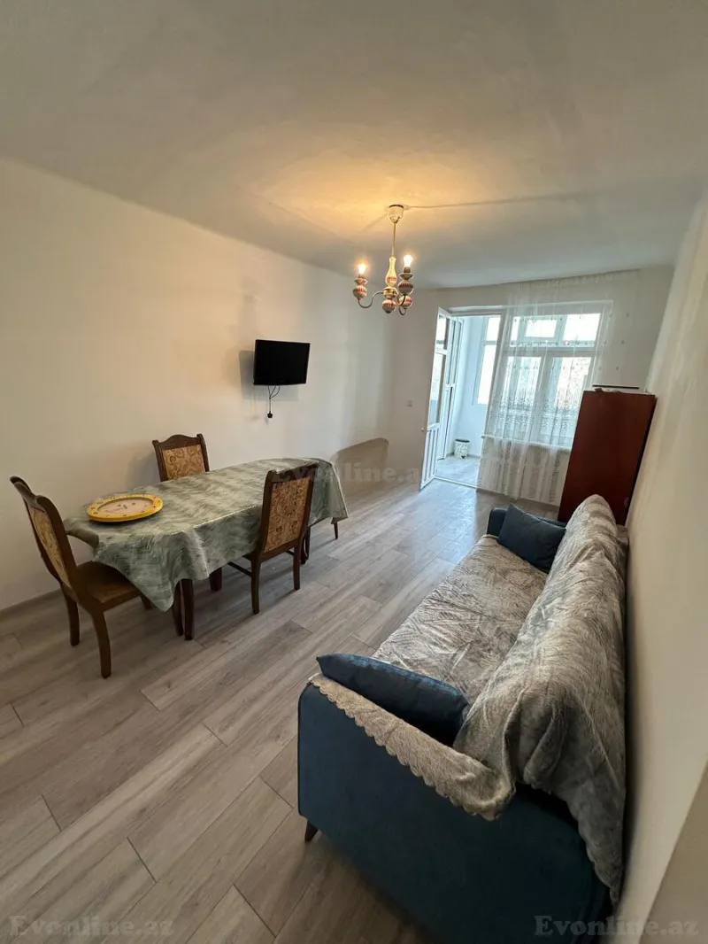 Kirayə verilir 3 otaqlı Mənzil Köhnə tikili 75 m² Nəriman Nərimanov m.