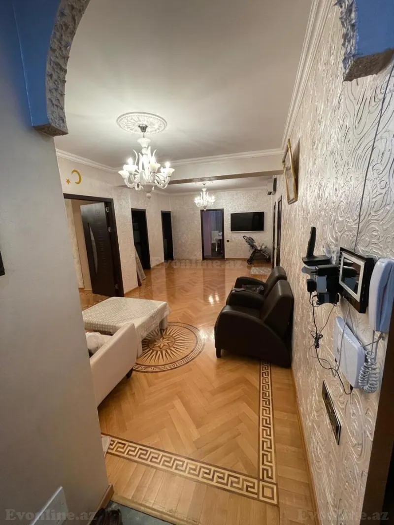Satılır 3 otaqlı Mənzil Yeni tikili 130 m² Həzi Aslanov m. - şəkil 3