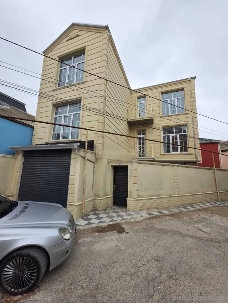 5 otaqlı Həyət evi 200 m² Masazır Satılır