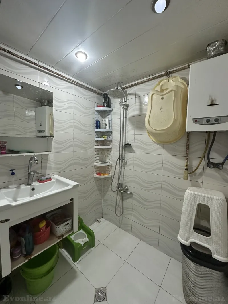 Satılır 2 otaqlı Mənzil Köhnə tikili 65 m² Xalqlar Dostluğu m. - şəkil 13