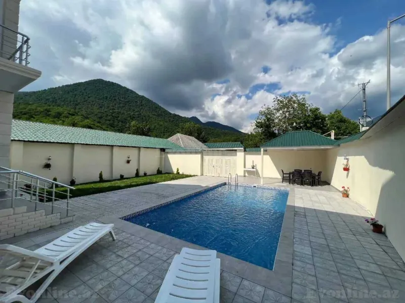 Kirayə verilir 2 otaqlı Həyət evi 250 m² Qəbələ