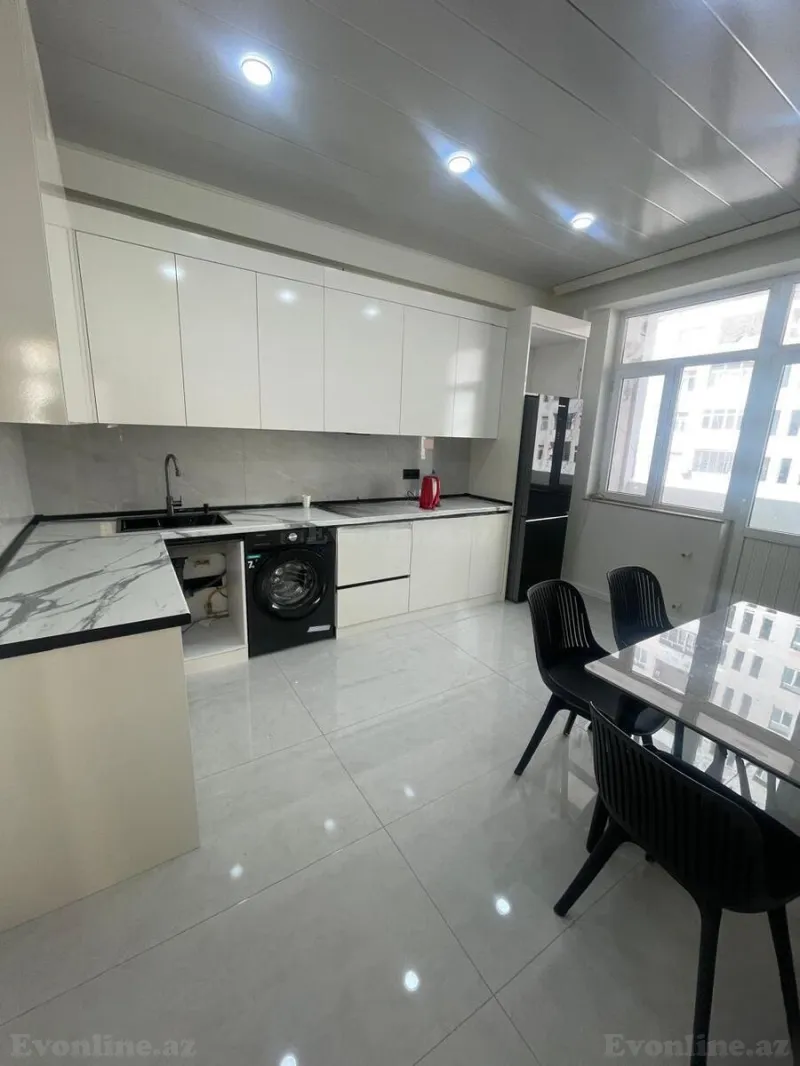 Kirayə verilir 3 otaqlı Mənzil Yeni tikili 110 m² Həzi Aslanov m.