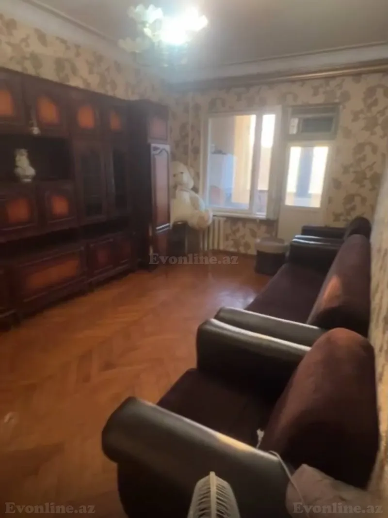 Kirayə verilir 2 otaqlı Mənzil Köhnə tikili 65 m² Azadlıq prospekti m.