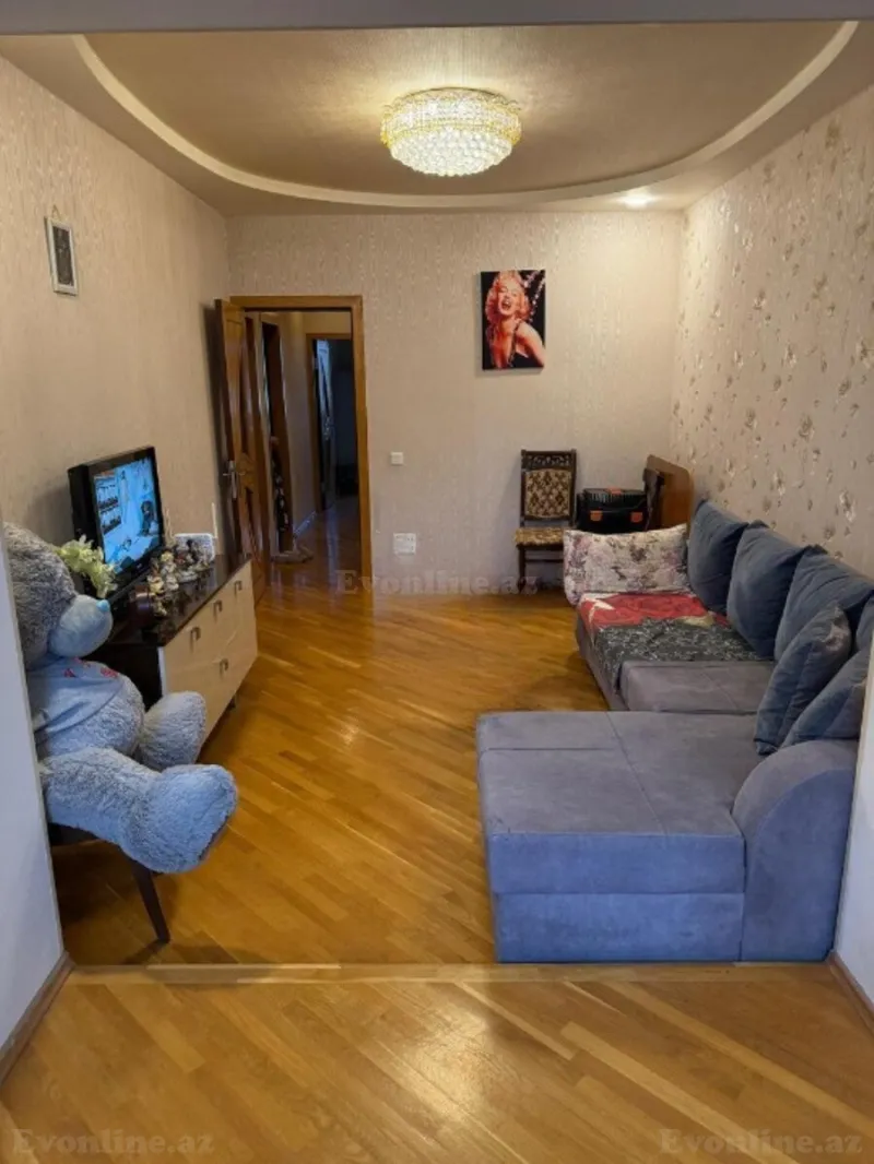 Satılır 2 otaqlı Mənzil Köhnə tikili 65 m² Yasamal r. - şəkil 2