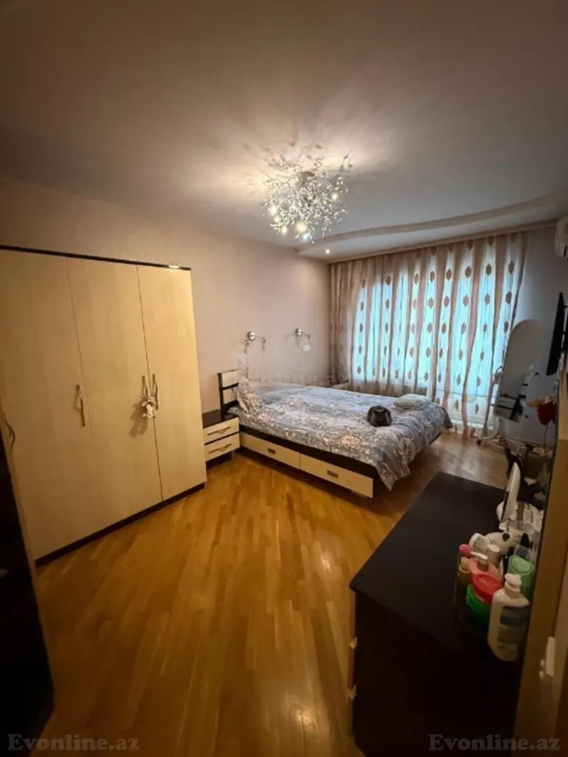 Satılır 2 otaqlı Mənzil Köhnə tikili 65 m² Yasamal r. - şəkil 5