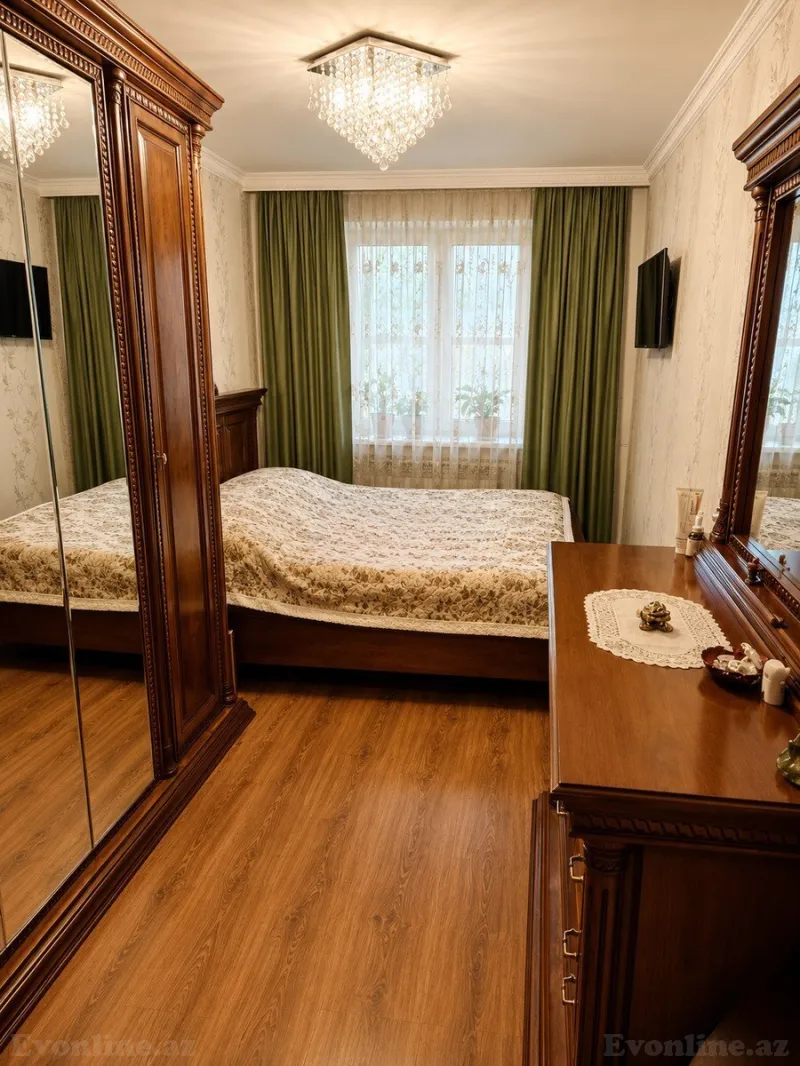 Satılır 3 otaqlı Mənzil Köhnə tikili 80 m² İnşaatçılar m. - şəkil 3