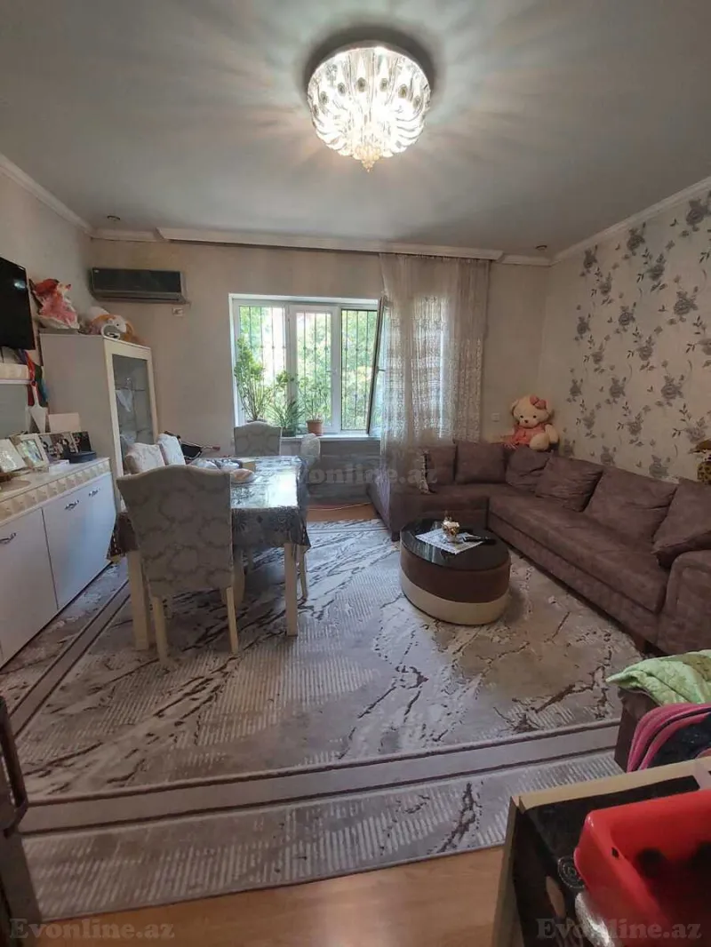 3 otaqlı Mənzil 70 m² 28 May m. Satılır