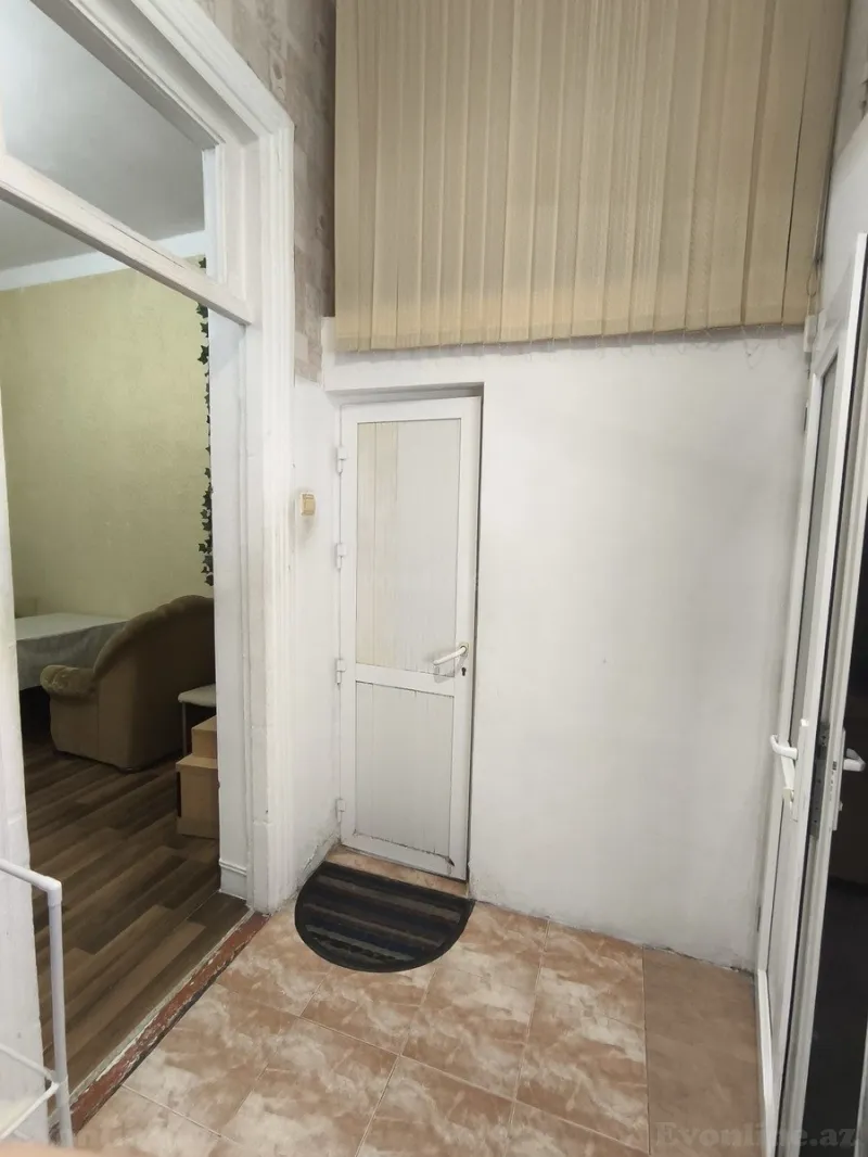Kirayə verilir 1 otaqlı Mənzil Köhnə tikili 40 m² Sahil m. - şəkil 2