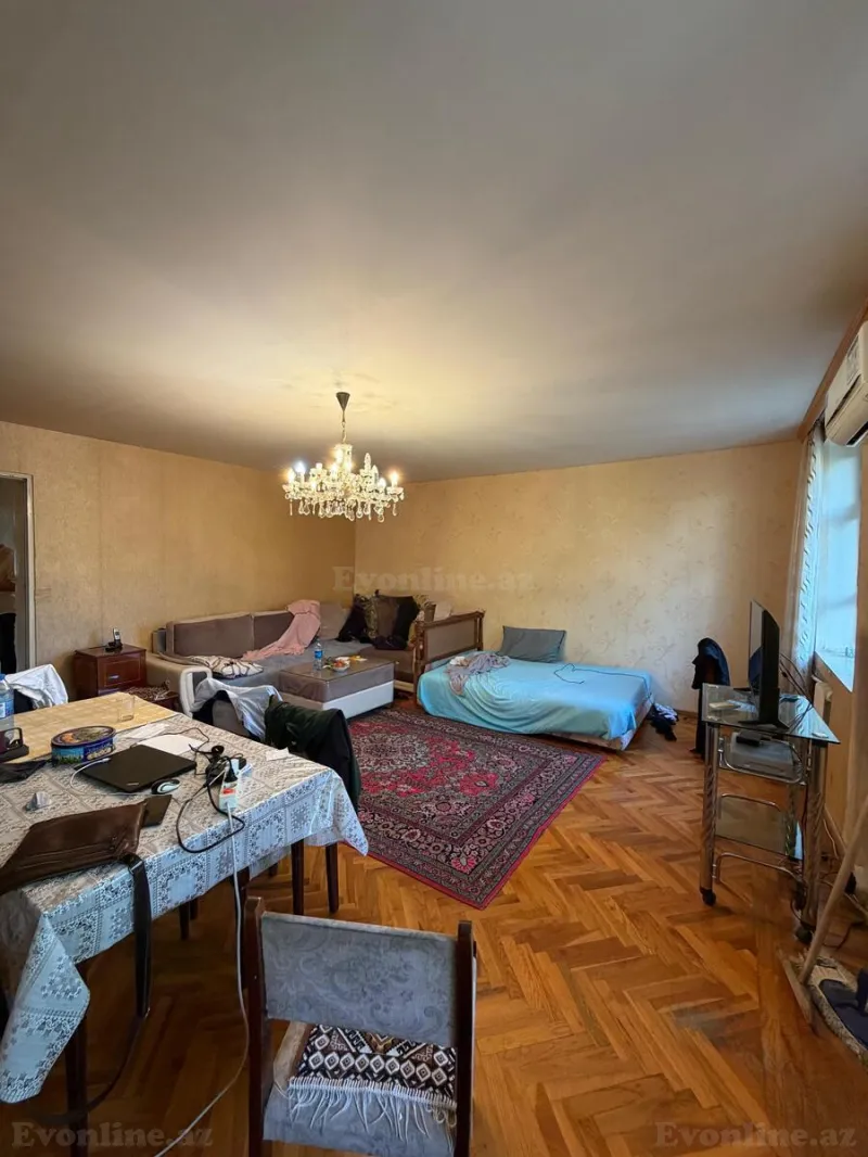 Satılır 3 otaqlı Mənzil Köhnə tikili 70 m² Nərimanov r. - şəkil 2
