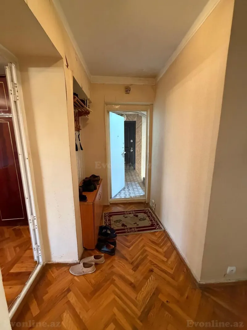 Satılır 3 otaqlı Mənzil Köhnə tikili 70 m² Nərimanov r. - şəkil 14