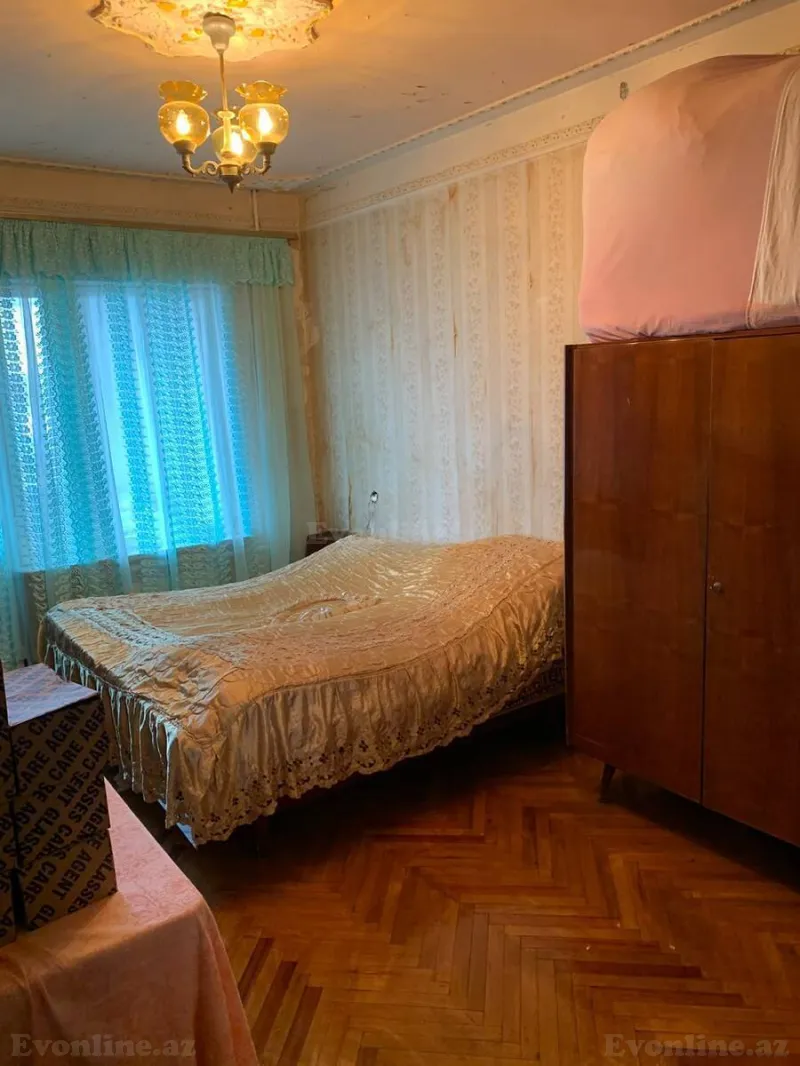 Satılır 4 otaqlı Mənzil Köhnə tikili 120 m² Azadlıq prospekti m. - şəkil 4