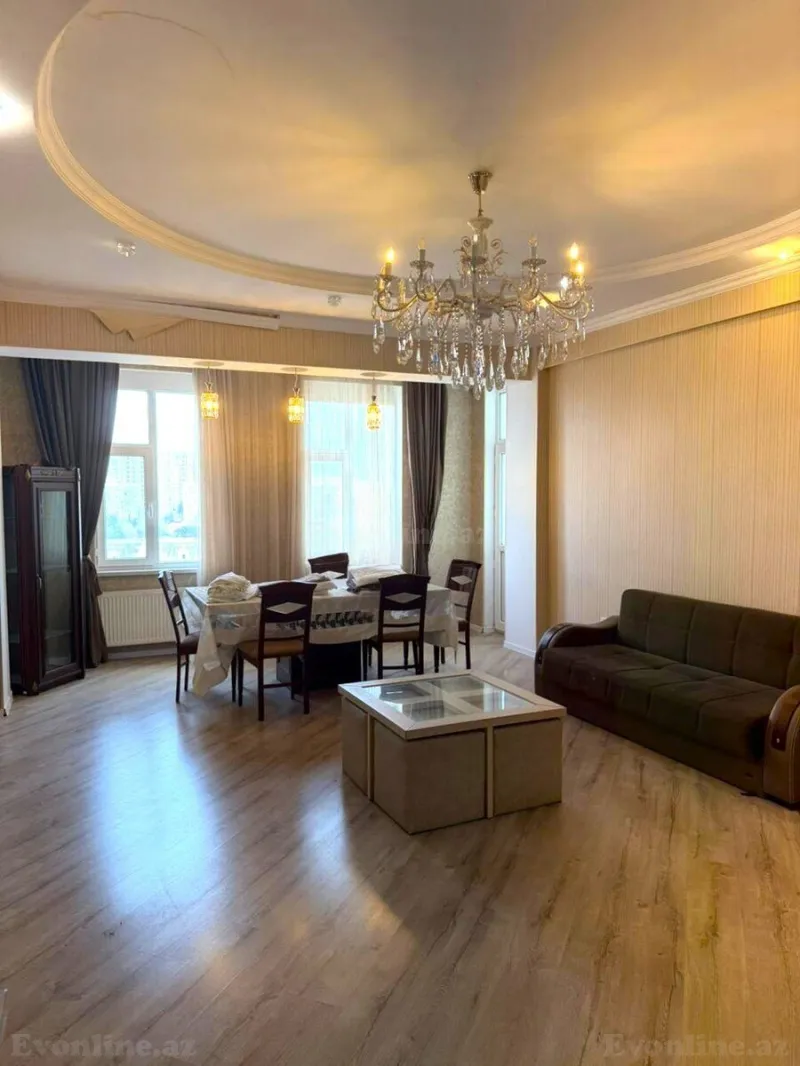 3 otaqlı Mənzil 135 m² Xətai r. Satılır