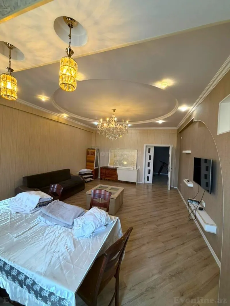 Satılır 3 otaqlı Mənzil Yeni tikili 135 m² Xətai r. - şəkil 2