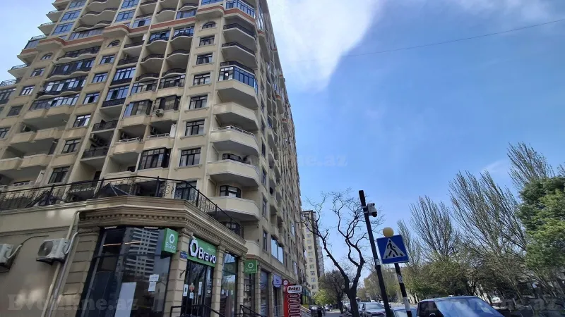 Satılır 4 otaqlı Mənzil Yeni tikili 188.6 m² Elmlər Akademiyası m. - şəkil 3