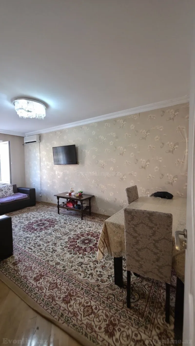 Satılır 3 otaqlı Mənzil Köhnə tikili 80 m² Bakıxanov - şəkil 2