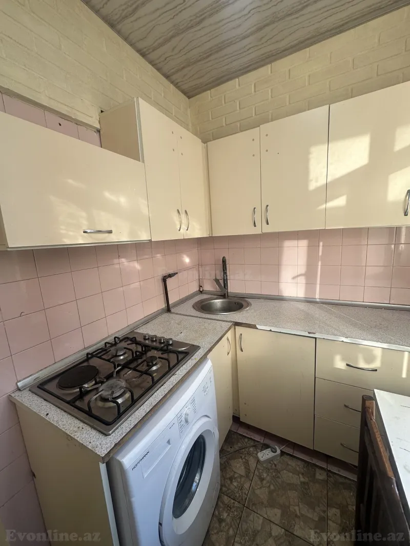 Kirayə verilir 2 otaqlı Mənzil Köhnə tikili 60 m² Memar Əcəmi m. - şəkil 9