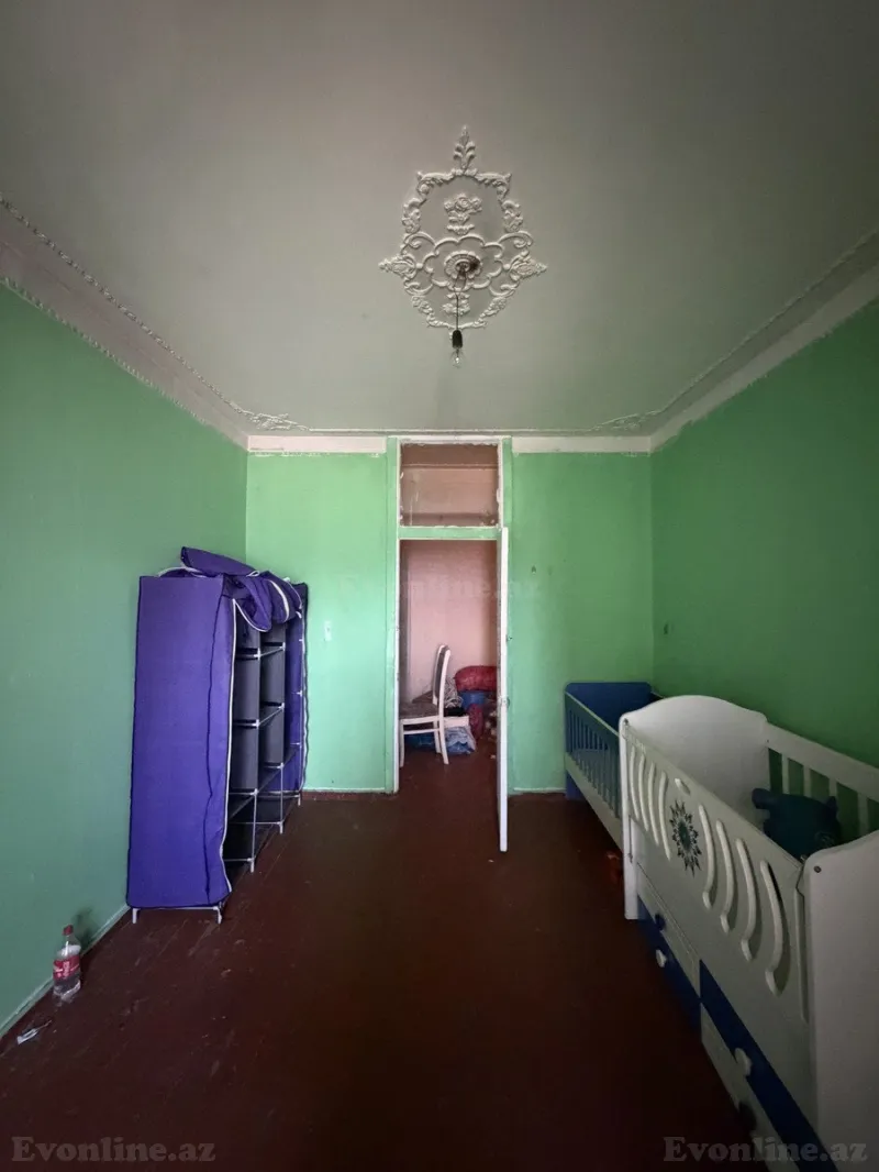 Satılır 3 otaqlı Mənzil Köhnə tikili 75 m² Bakıxanov - şəkil 2