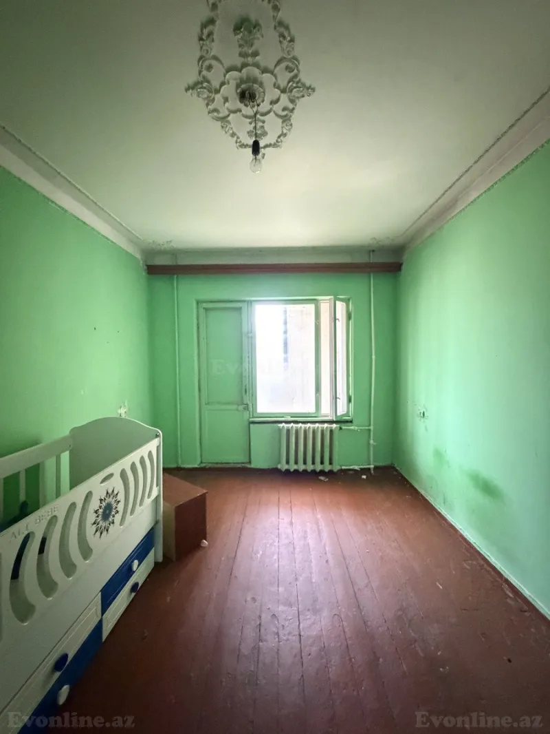 Satılır 3 otaqlı Mənzil Köhnə tikili 75 m² Bakıxanov - şəkil 3