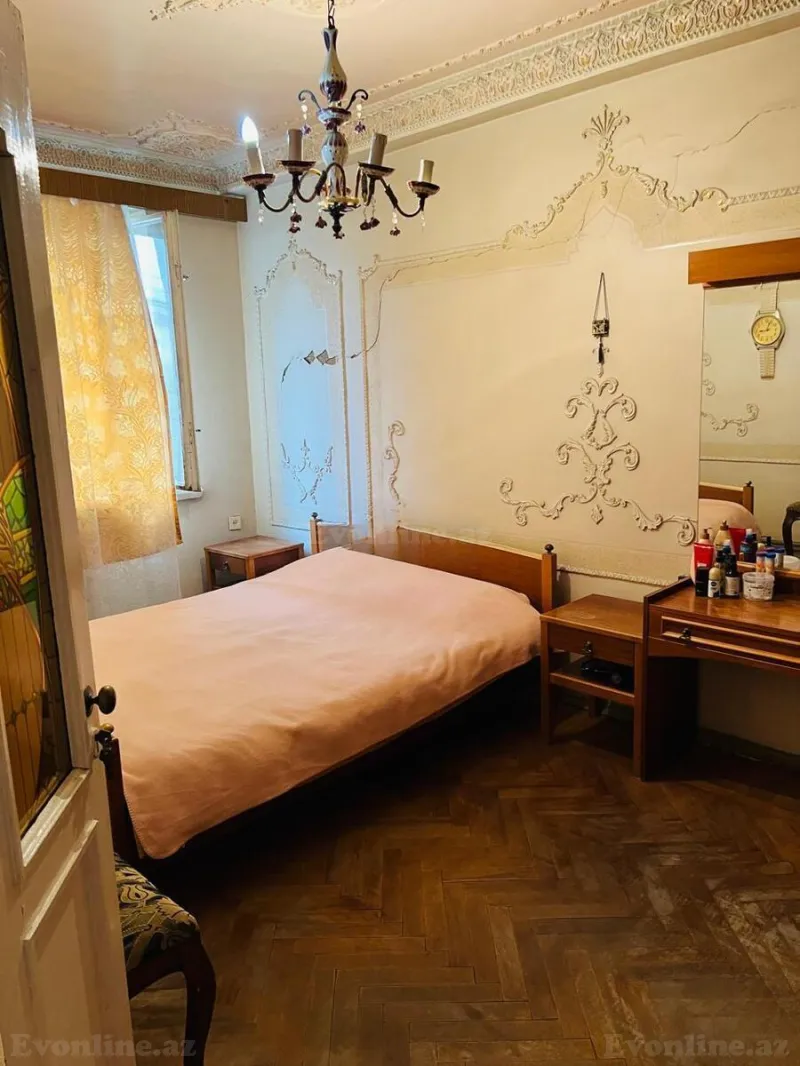 3 otaqlı Mənzil 95 m² Nizami m. Satılır