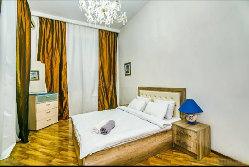 Kirayə verilir 3 otaqlı Mənzil Köhnə tikili 100 m² Sahil m. - şəkil 9