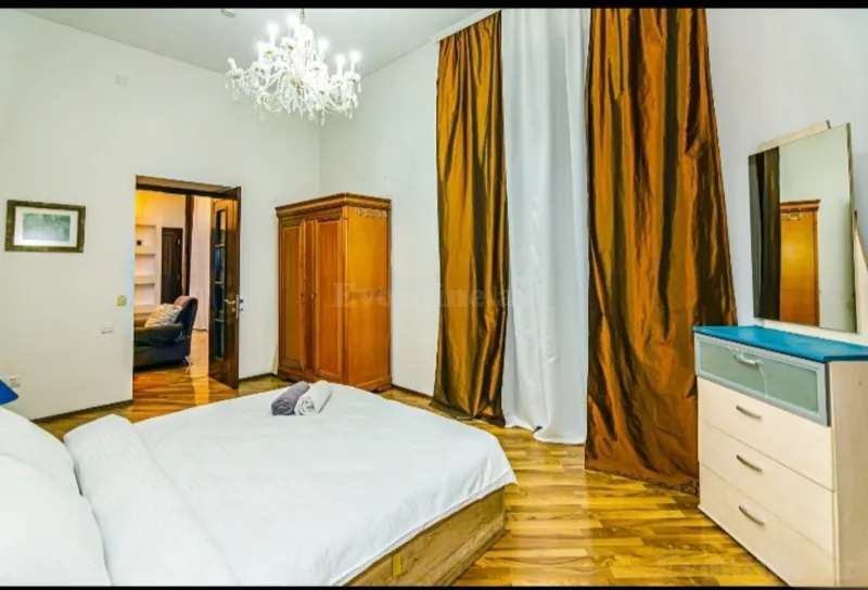 Kirayə verilir 3 otaqlı Mənzil Köhnə tikili 100 m² Sahil m. - şəkil 11