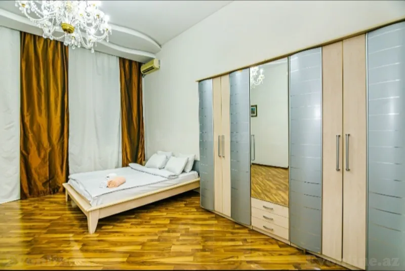 Kirayə verilir 3 otaqlı Mənzil Köhnə tikili 100 m² Sahil m. - şəkil 12